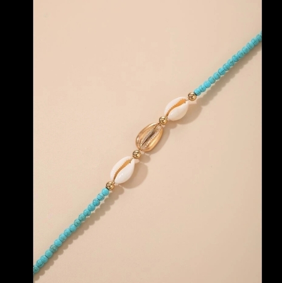 White & Gold Puka Shells accented with Mini Turquoise Beads Anklet - Picture 3 of 5